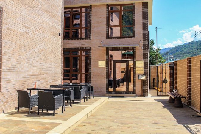 Отель "Ассара"